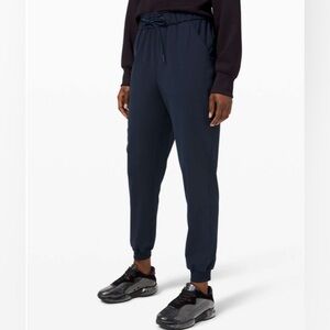 LULULEMON Stretch High-Rise Jogger (Women) / Size 8 / Navy